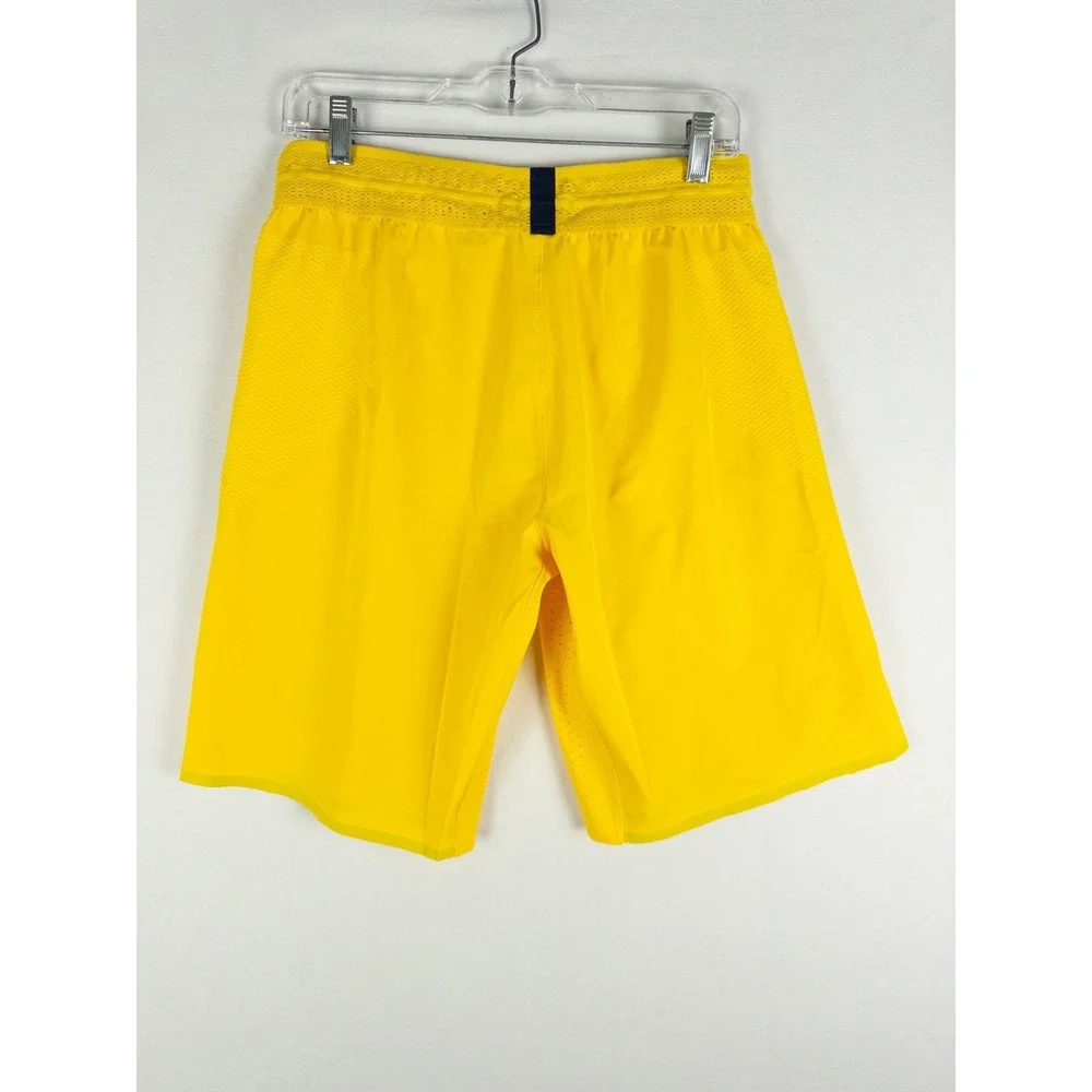 Jordan Brand Michigan Wolverines Basketball Shorts Mens M Yellow Streetwear Athl